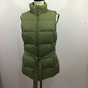 Gap down vest with belt